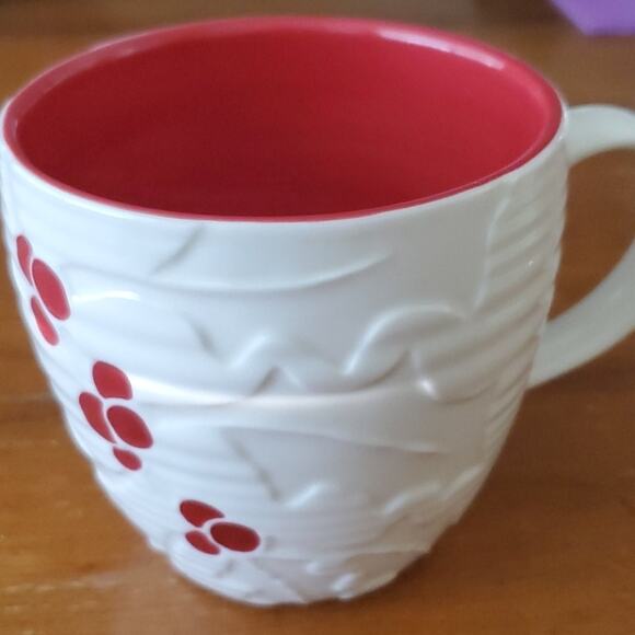 Starbucks White Red Holly Berry Mug 2010 16 oz - Picture 1 of 5